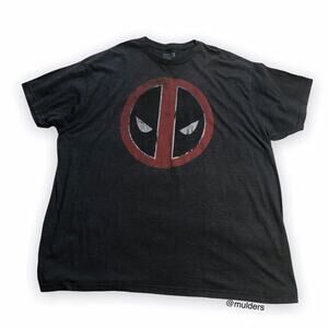 Marvel Short Sleeve Crewneck Gray Heathered Deadpool Graphic Shirt XXL